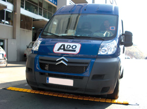 banda reductora de velocidad portatil instalada